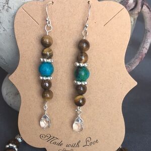 🌺Tiger Eye and jade earrings.